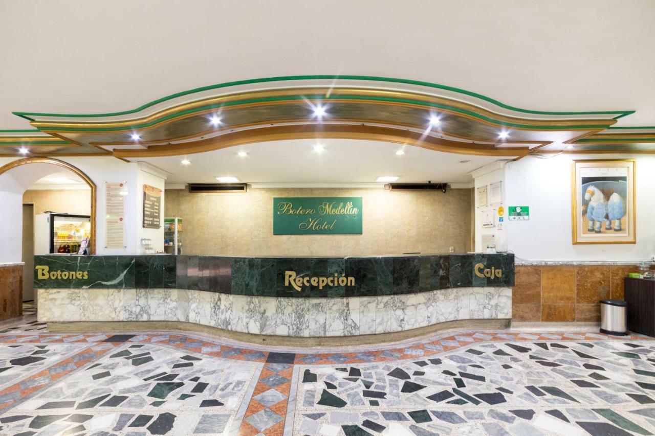 Ayenda 1235 Botero Hotel Меделин Екстериор снимка
