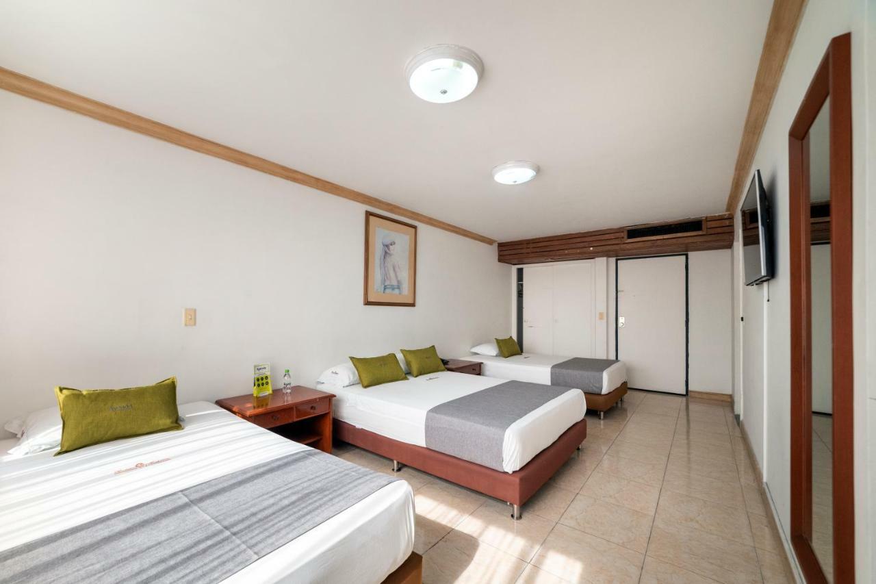Ayenda 1235 Botero Hotel Меделин Екстериор снимка
