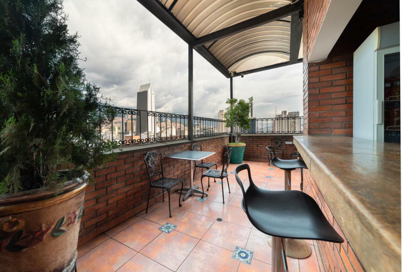 Ayenda 1235 Botero Hotel Меделин Екстериор снимка