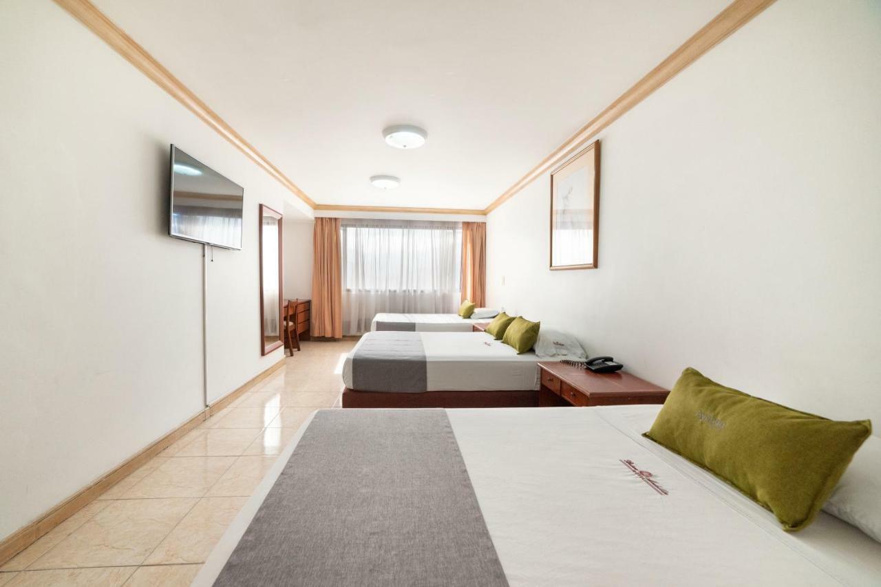 Ayenda 1235 Botero Hotel Меделин Екстериор снимка